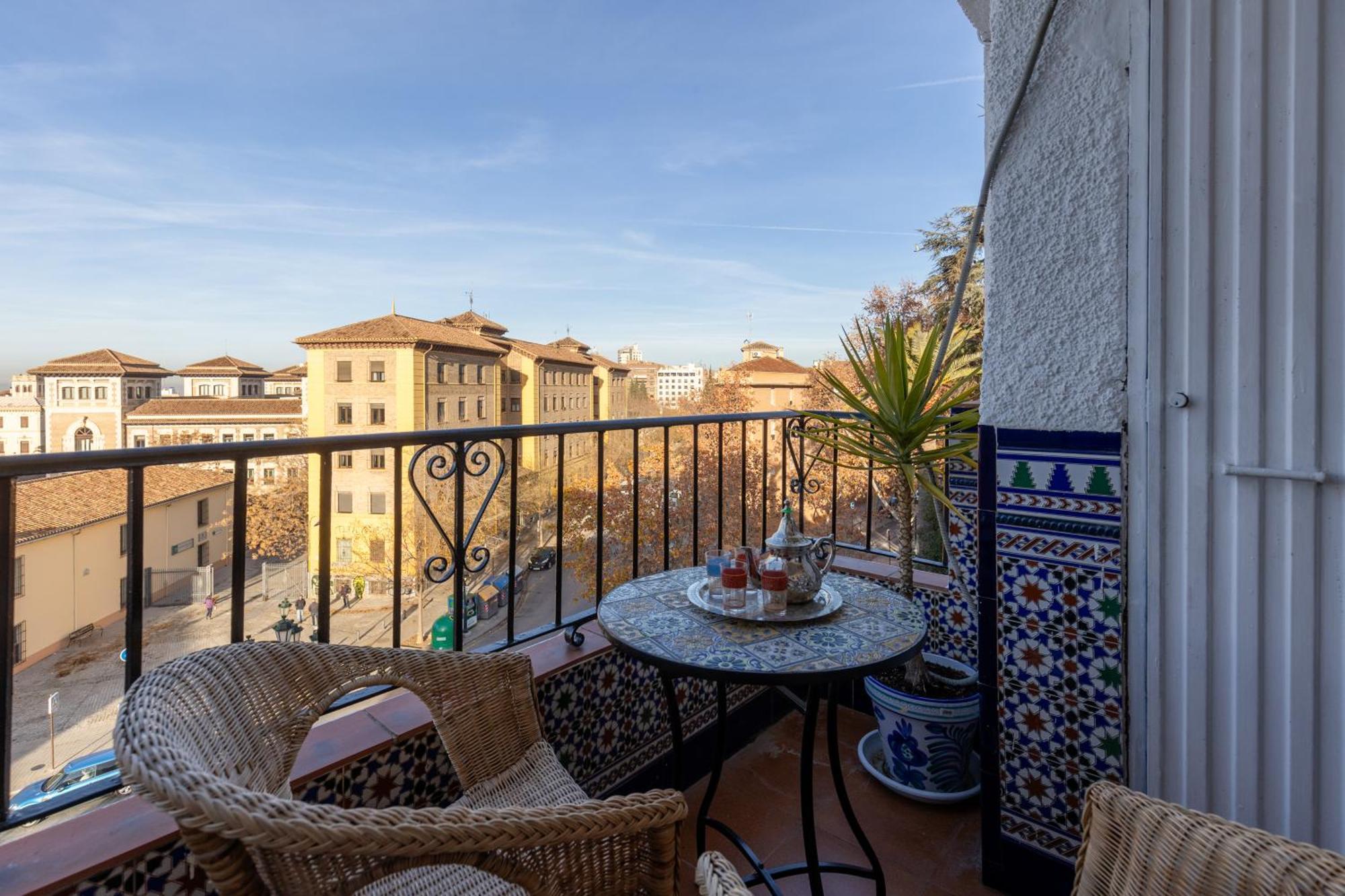 Ferienwohnung Piso Arco De Elvira Plaza Del Triunfo Granada Exterior foto
